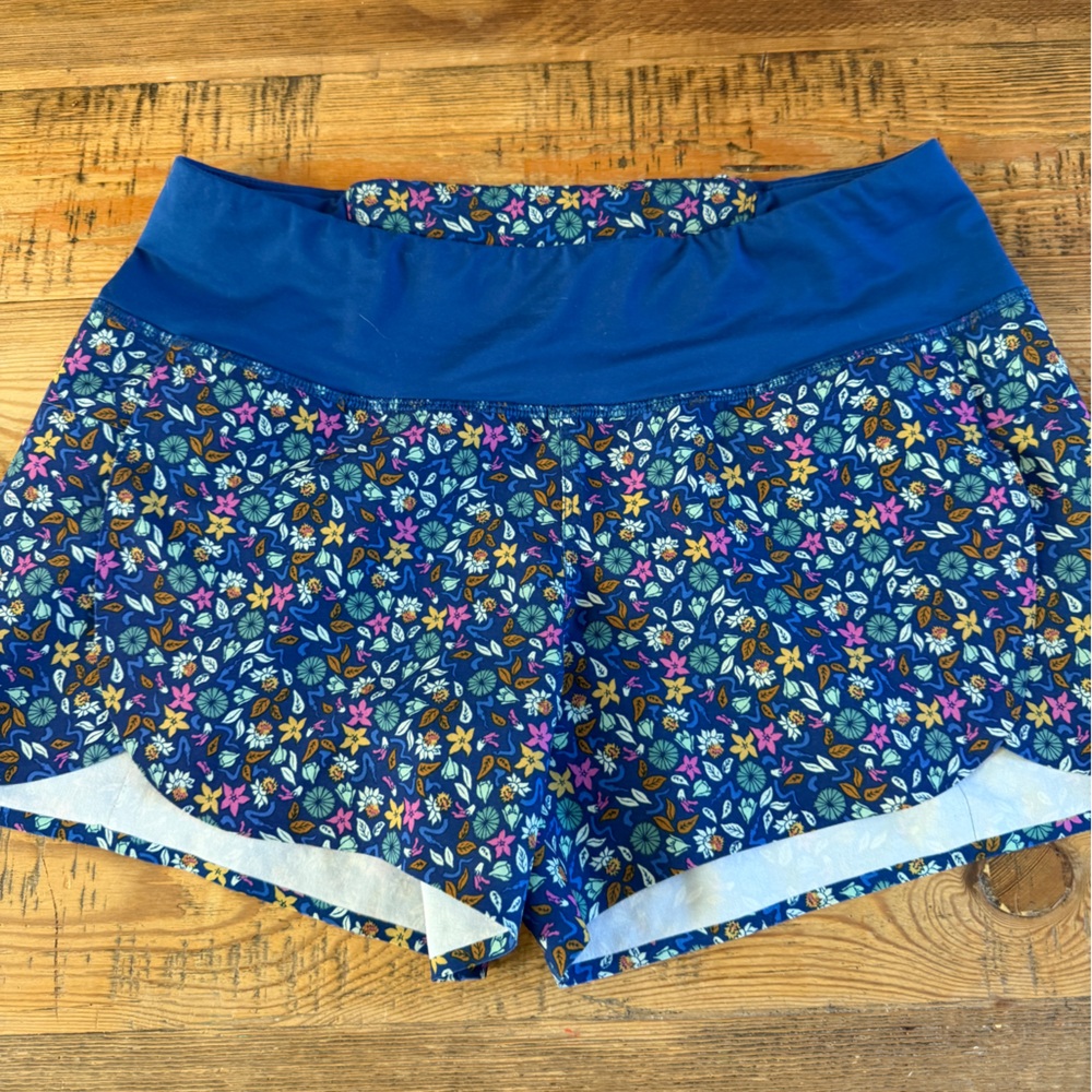 Patagonia women’s baggies - floral